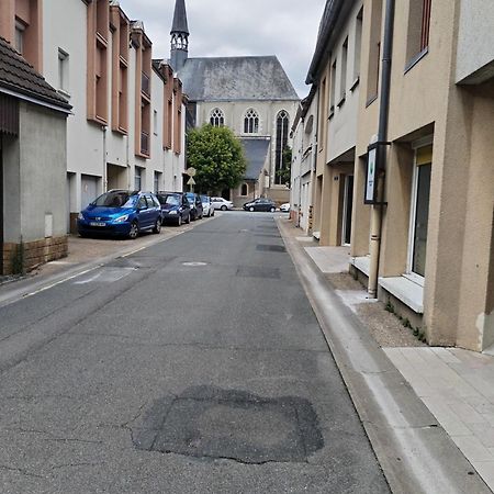 Appartement Salbris- Parking Gratuit Bagian luar foto