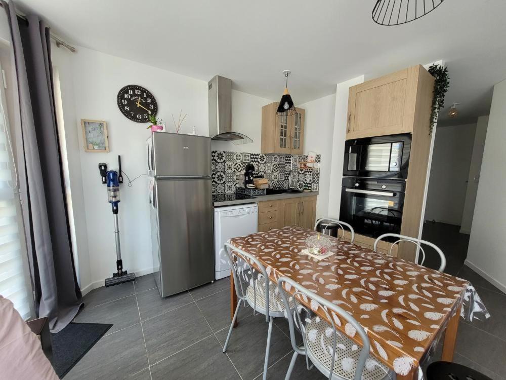 Appartement Salbris- Parking Gratuit Bagian luar foto